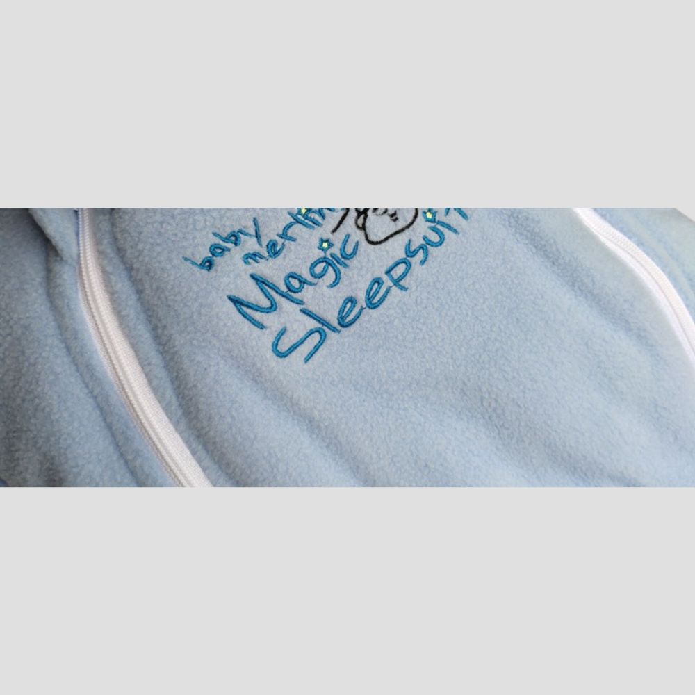 Lightweight bodysuit for newborns, ideal for cozy days.