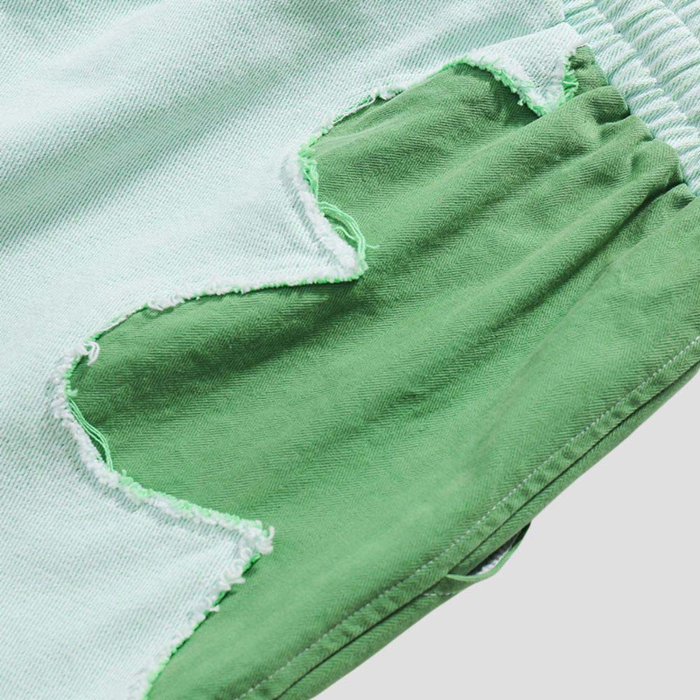 Casual and comfortable loose fit shorts.