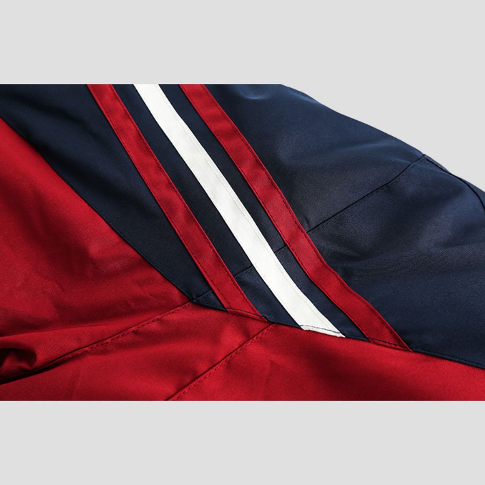 Retro-inspired jacket with loose fit and zip-up closure