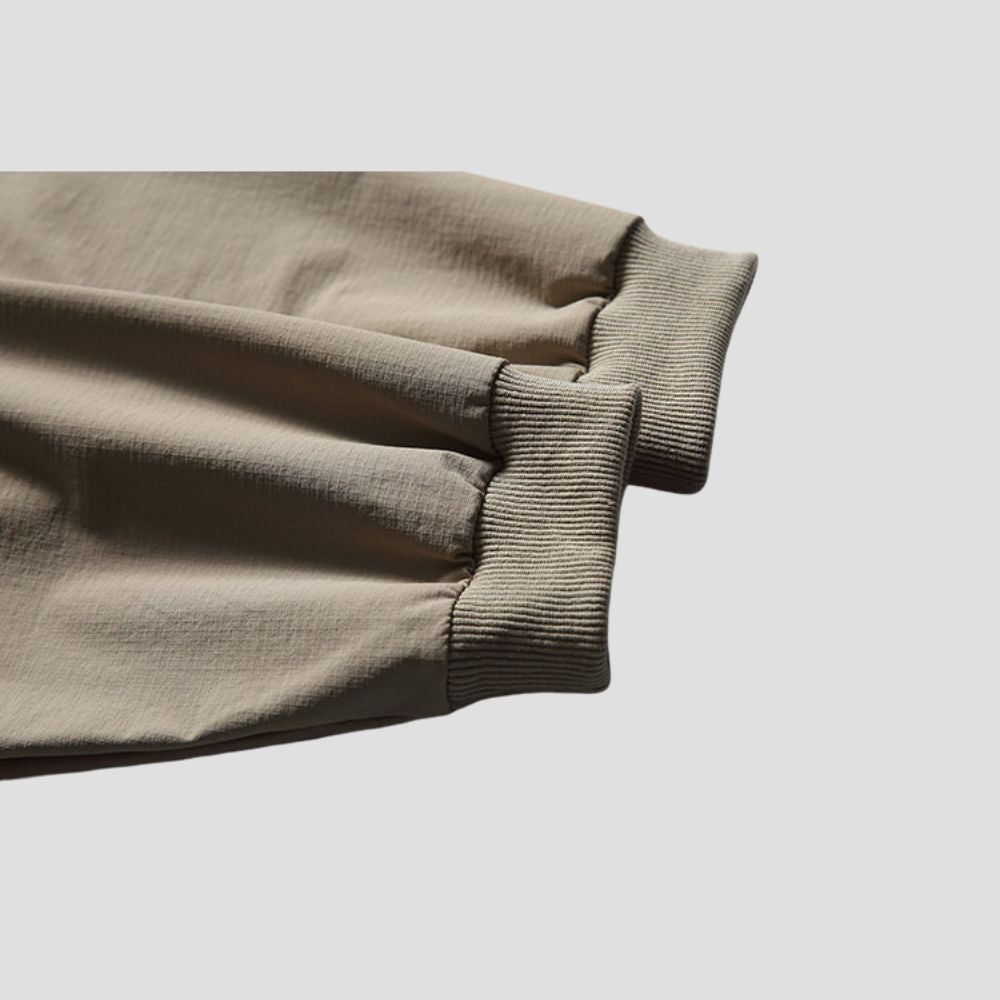 Modern sweatshirt with reflective details and comfortable fit.