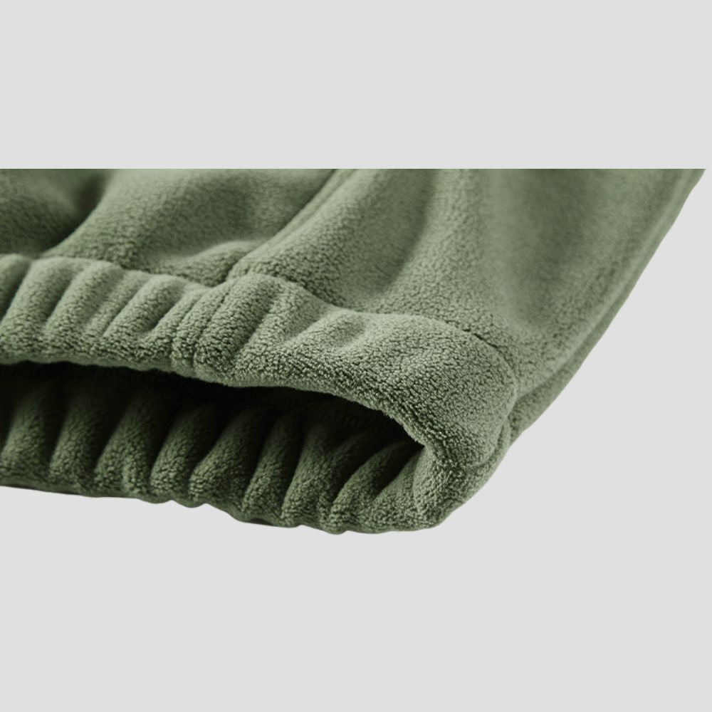 Comfortable Sweatshirt with reflective details and casual street style