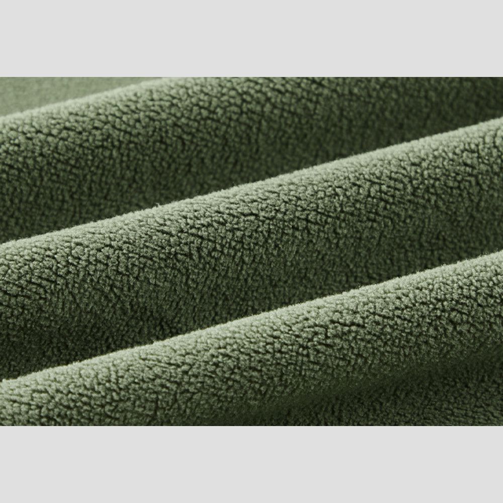 Trendy Sweatshirt with relaxed fit and windproof features for men