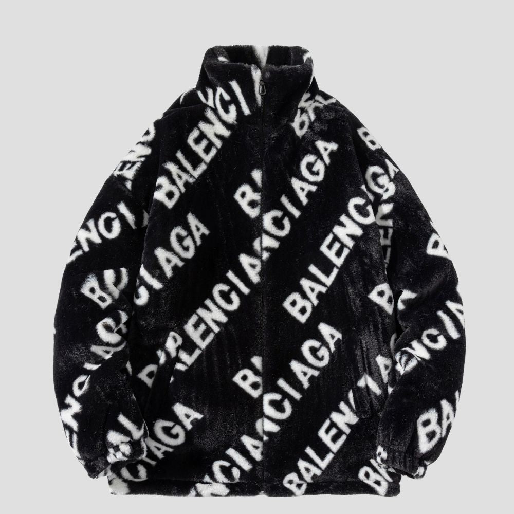 Plüschjacke mit Buchstabenstickerei