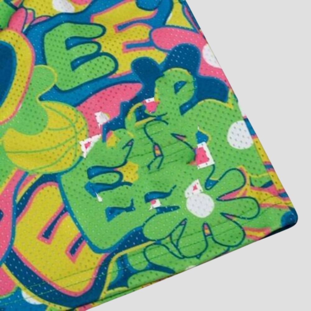 Quick-dry athletic shorts with a color block design and breathable mesh fabric.