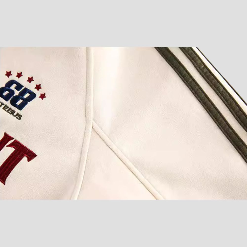 Trendy jacket perfect for streetwear and various occasions