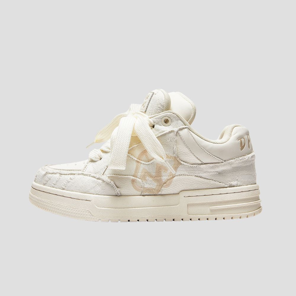 Retro style meets modern comfort in these leather sneakers with a raised sole.