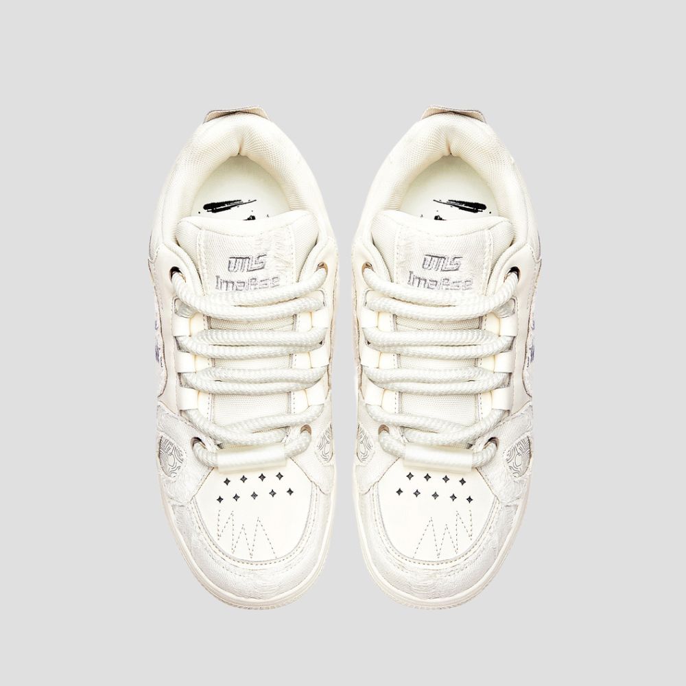 Crafted for long-lasting wear, these durable sneakers are built to withstand the test of time.