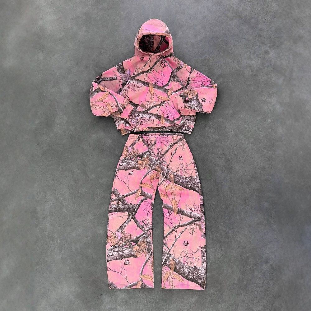 vintage-graffiti-maple-leaf-camouflage-set-side