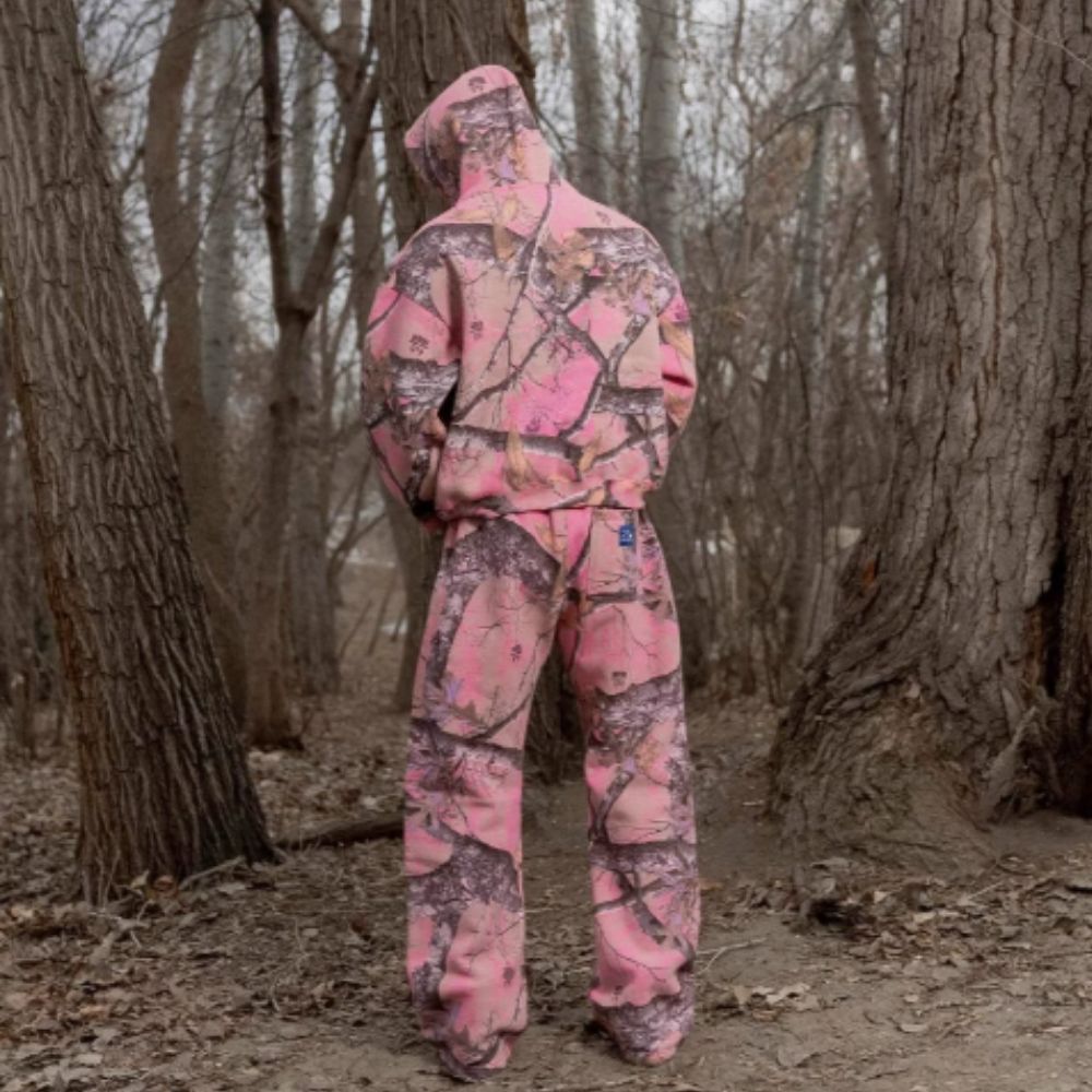 vintage-graffiti-maple-leaf-camouflage-set-hoodie-detail