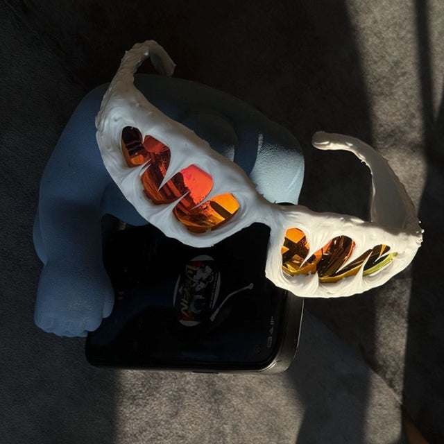 Avant-garde Sunglasses