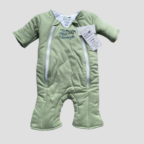 Soft cotton bodysuit for infants with cute cartoon patterns.
