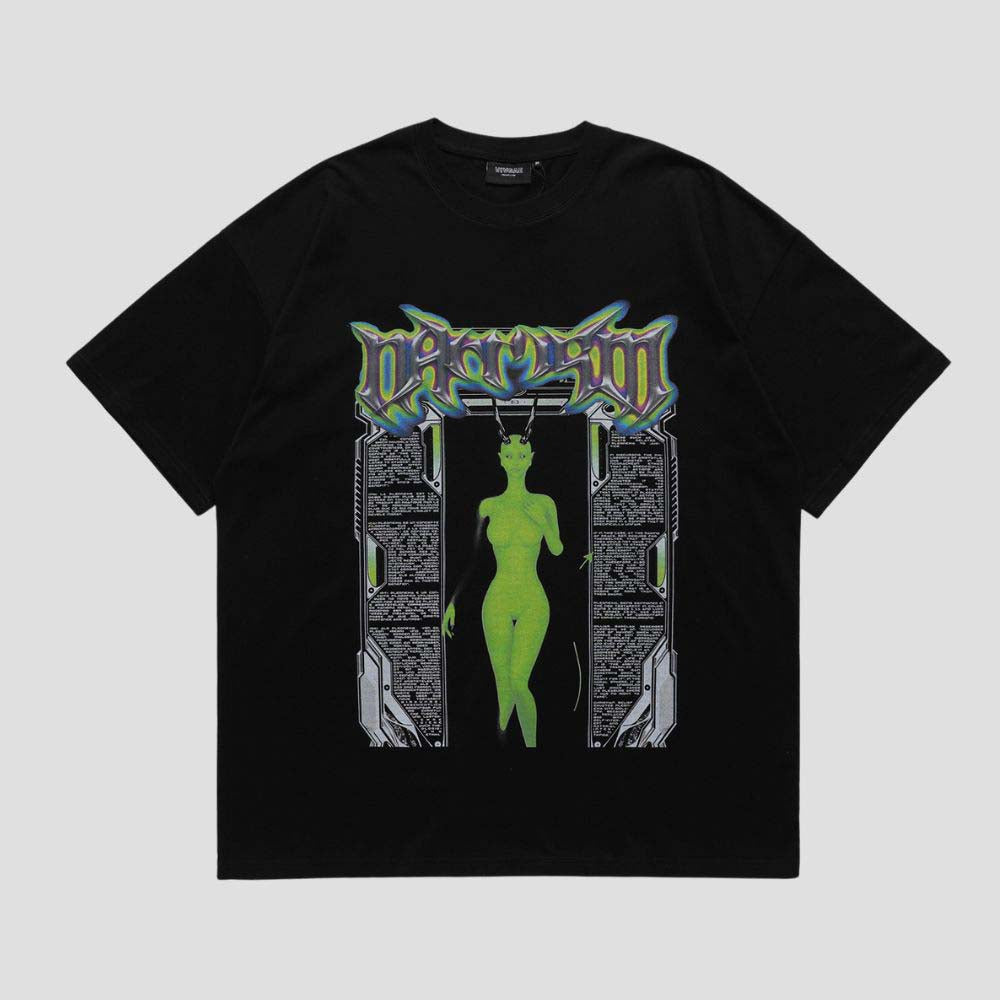 Street fashion T-shirt with green alien print