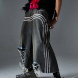 Edgy and abrasion-resistant hip-hop style denim shorts