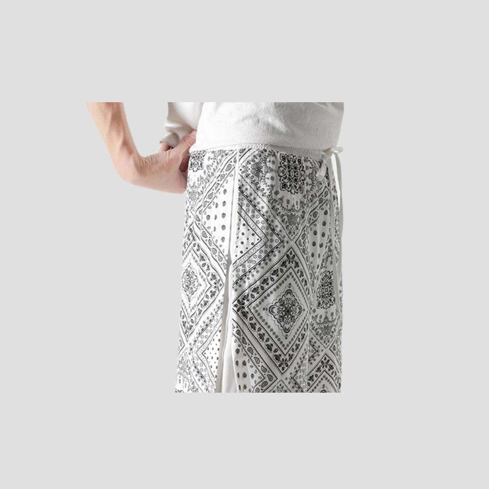 Street style hip-hop cotton shorts with a loose fit.