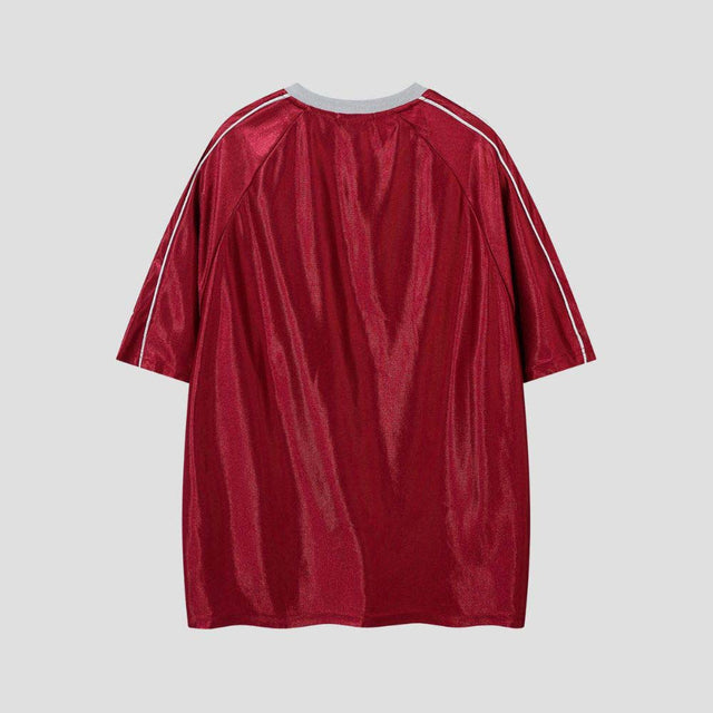 Glossy and soft tee featuring letter embroidery