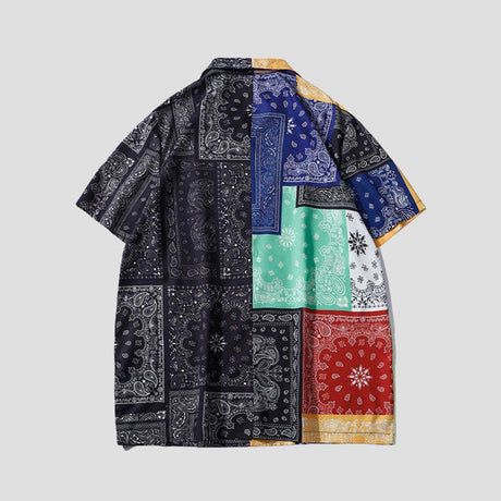Casual Hawaiian shirt featuring a loose fit and breathable fabric.