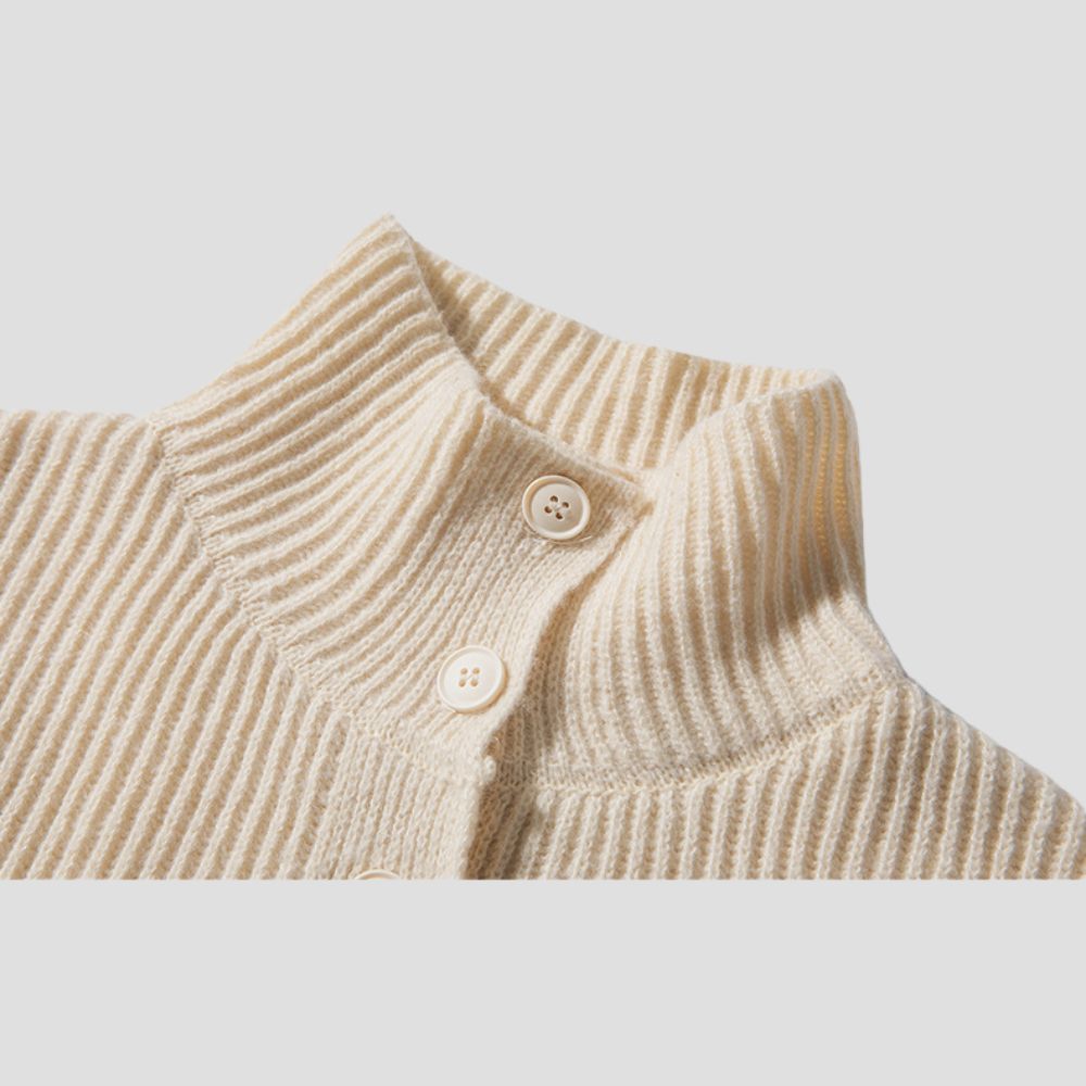 Unisex Sweater in a breathable, stretchy knit material
