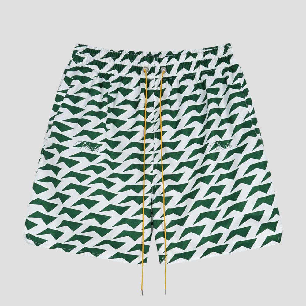 Breathable streetwear shorts with hip-hop inspiration and geometric print