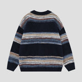 Cozy sweater in a loose fit, providing both comfort and style for both men and women.
