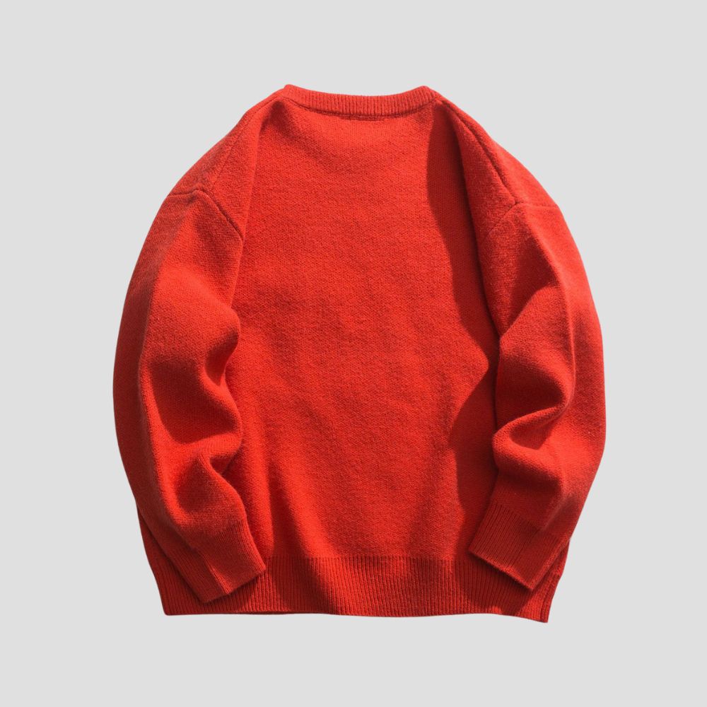 Casual sweater designed for relaxed everyday outfits
