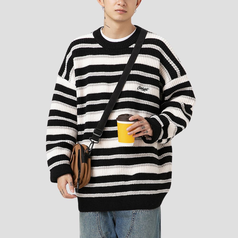 Classic sweater with soft touch for everyday wear
