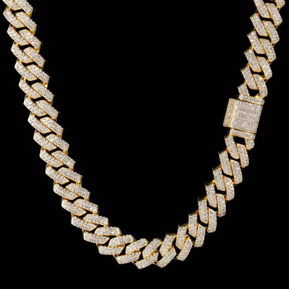 shimmering-white-diamond-necklace